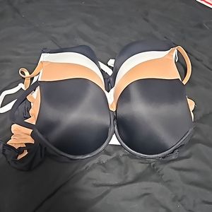 4 Pack Size 38C Wear Everywhere Push Up Bras